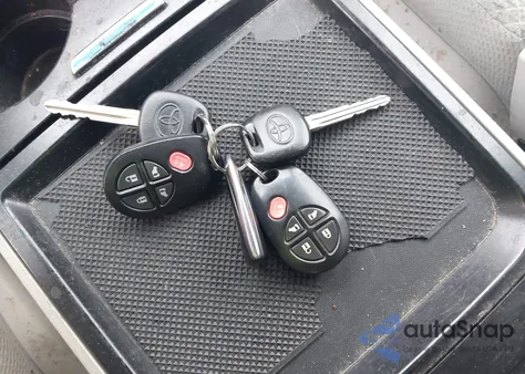 2011 Toyota Sienna Le V6 из США, поврежденный, VIN 5TDKK3DC3BS058225